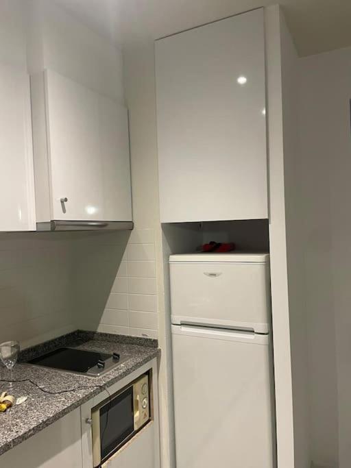 Newly Refurbished 2 Bed Appt 빌라모라 외부 사진