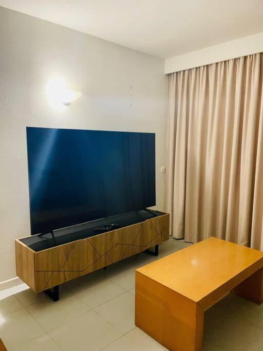 Newly Refurbished 2 Bed Appt 빌라모라 외부 사진
