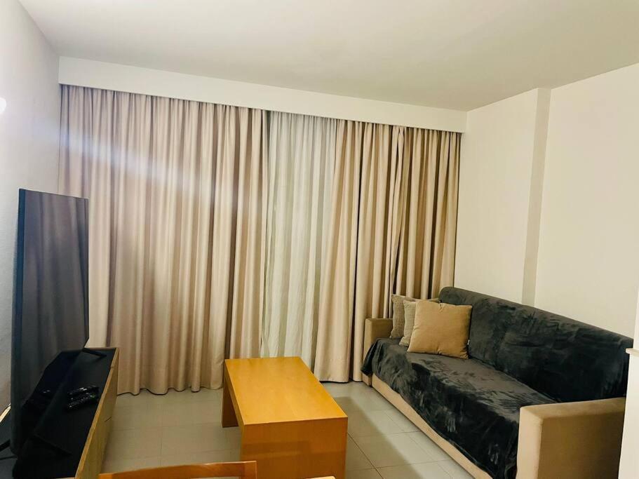 Newly Refurbished 2 Bed Appt 빌라모라 외부 사진