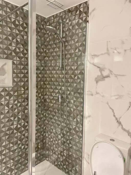 Newly Refurbished 2 Bed Appt 빌라모라 외부 사진